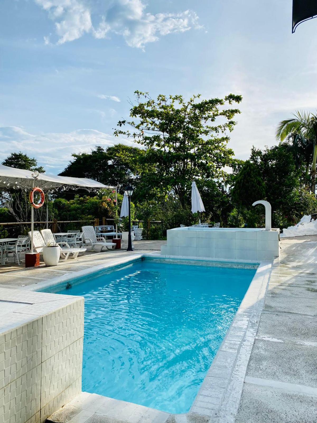 West California 4* Armenia (Quindio)