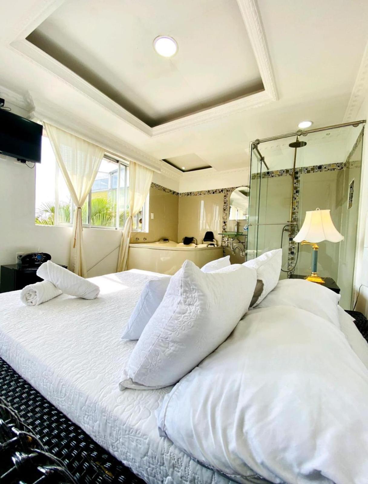 Hotel West California 4*